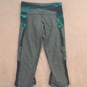 lululemon kris cross crop leggings